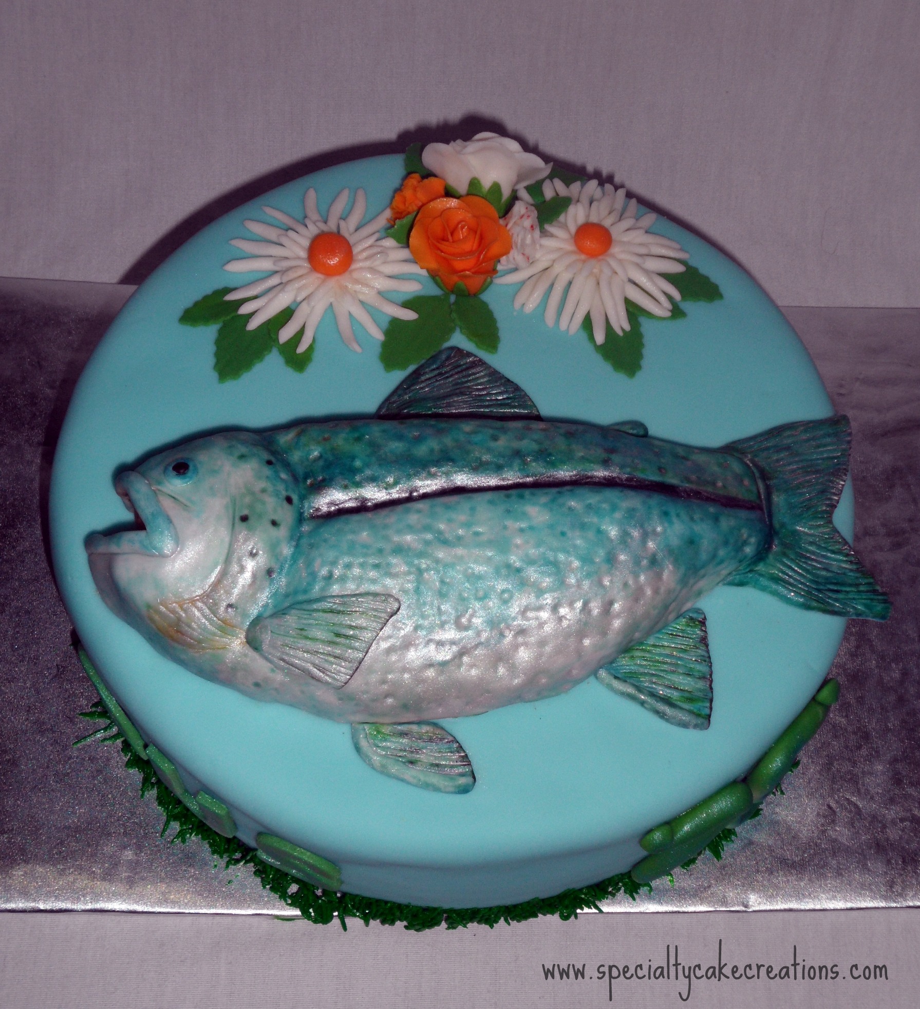 Specialty Fish and Flowers Cake